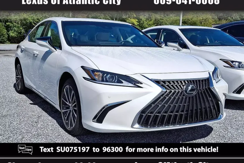 2025 Lexus ES 300h photo 1