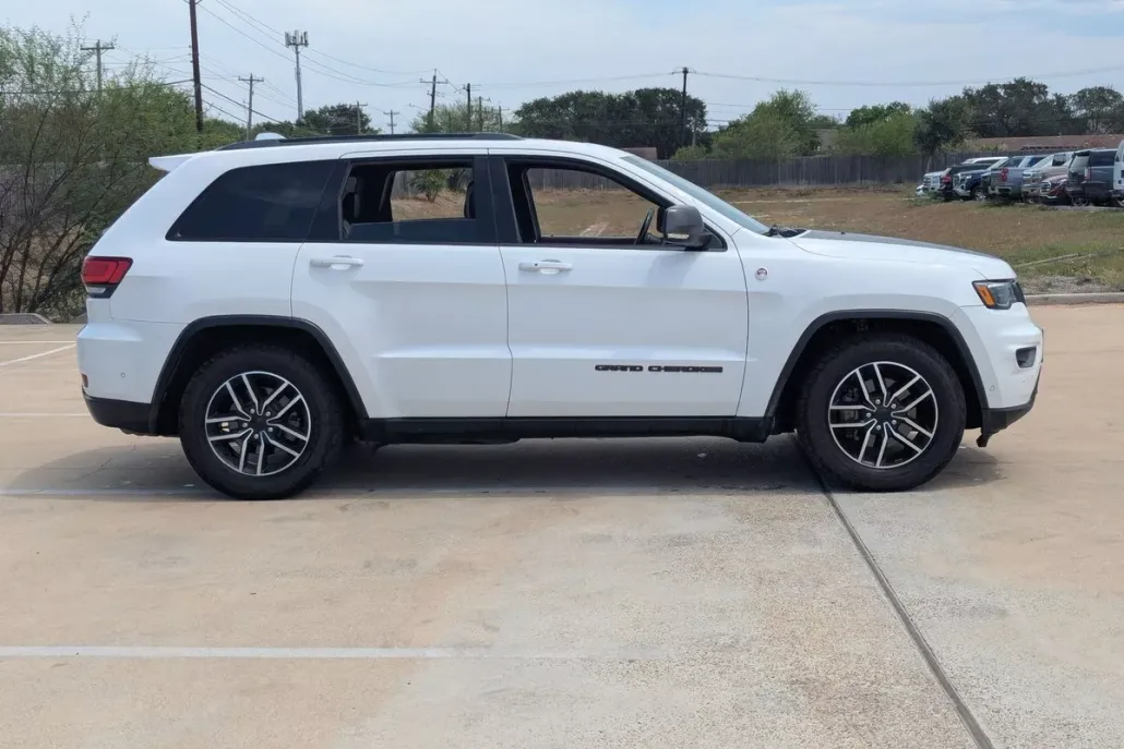 2020 Jeep Grand Cherokee Trailhawk photo 1