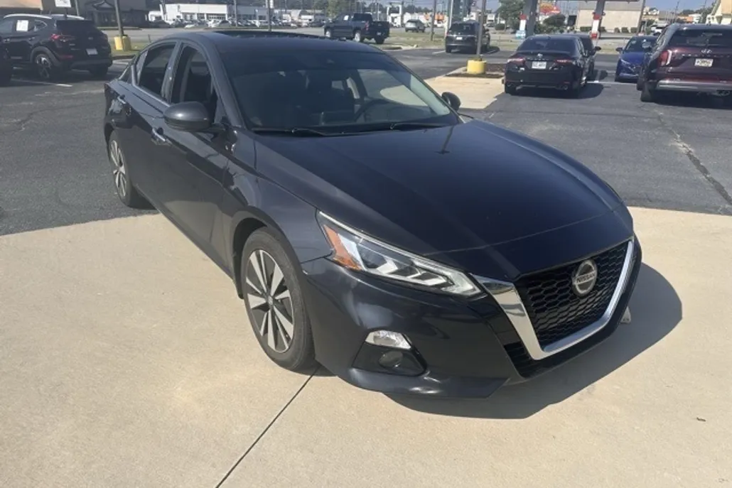 2019 Nissan Altima 2.5 SV photo 1