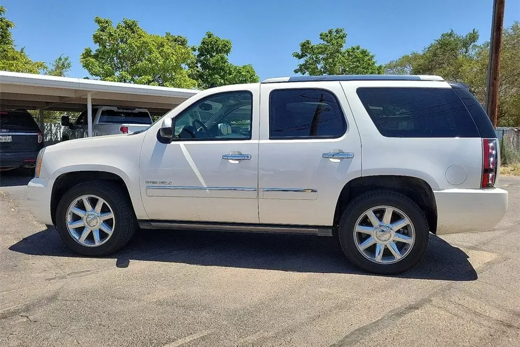 2013 Gmc Yukon Denali photo 1