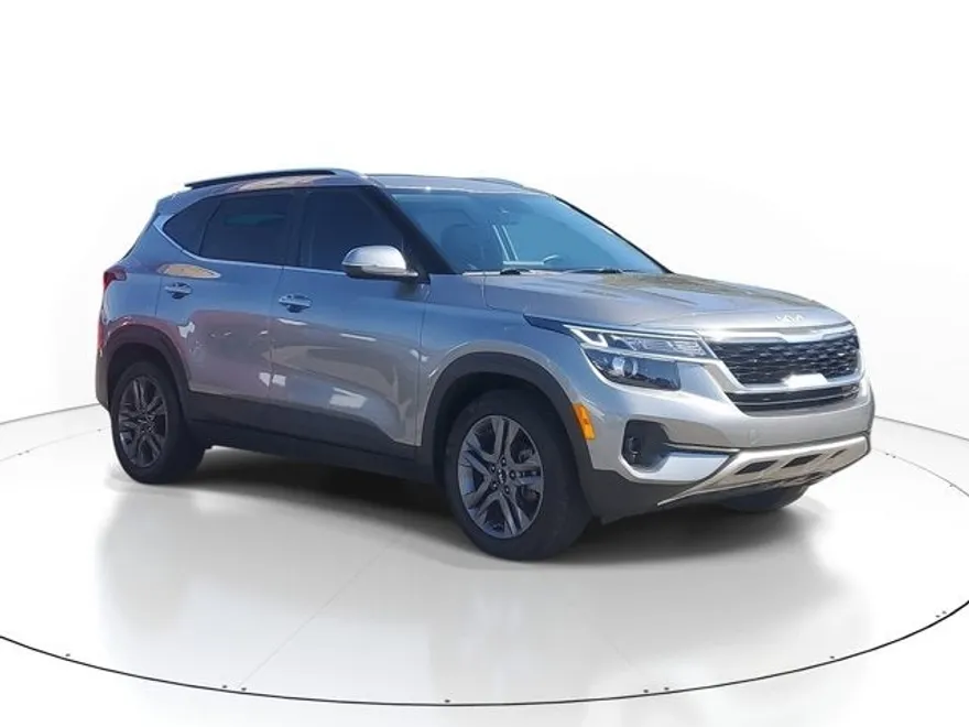 2023 Kia Seltos S photo 1
