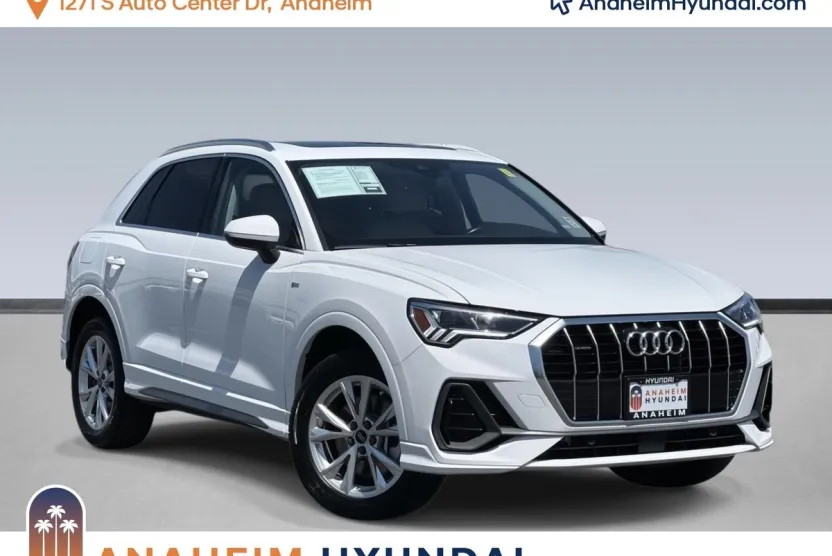 2024 Audi Q3 S line Premium photo 1