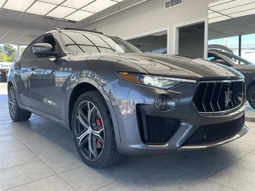 2019 Maserati Levante GTS photo 1