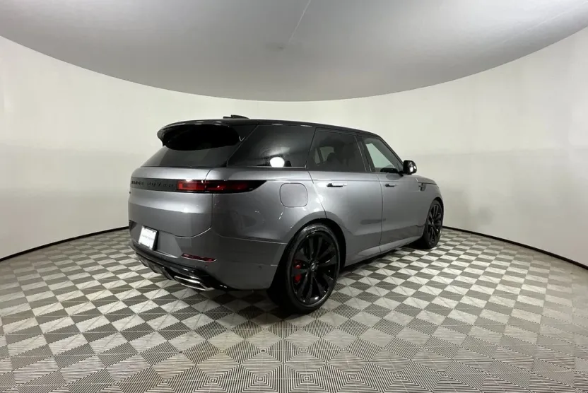 2025 Land Rover Range Rover Sport SE photo 1