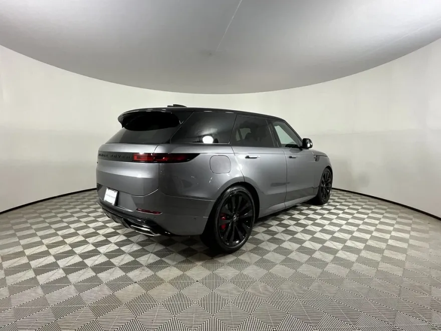 2025 Land Rover Range Rover Sport SE photo 1