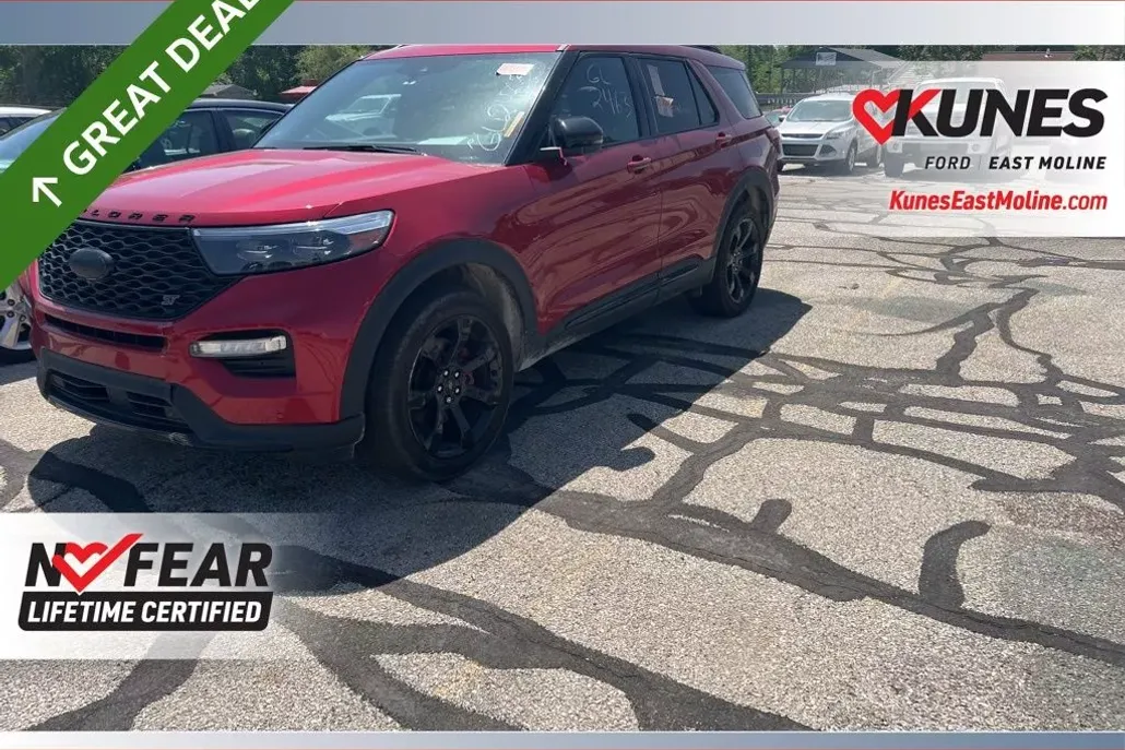 2022 Ford Explorer ST photo 1