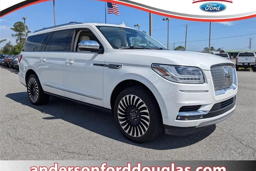 2020 Lincoln Navigator Black Label photo 1