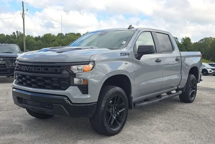 2024 Chevrolet Silverado 1500 Custom Trail Boss photo 1