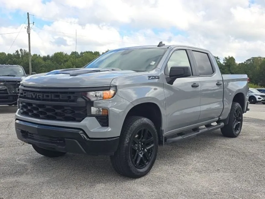 2024 Chevrolet Silverado 1500 Custom Trail Boss photo 1