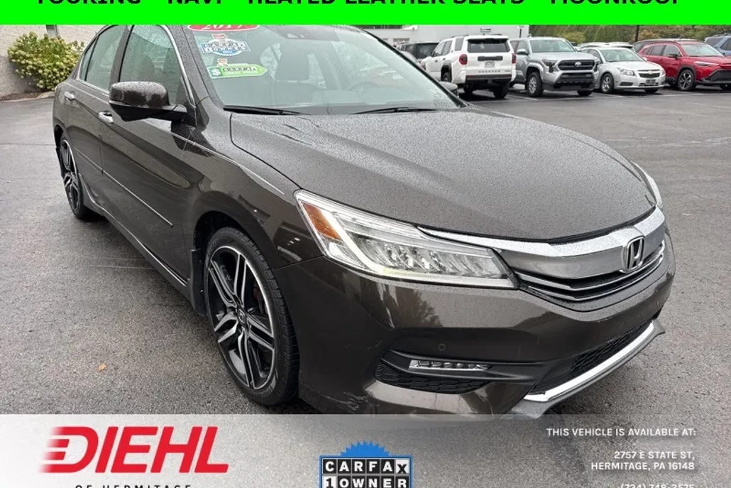 2017 Honda Accord Touring photo 1