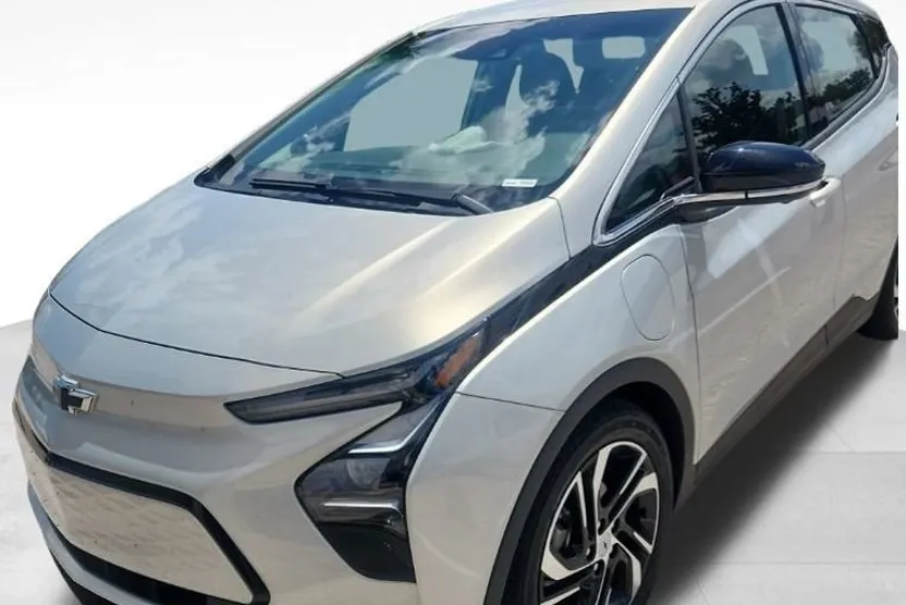 2023 Chevrolet Bolt EV 2LT photo 1