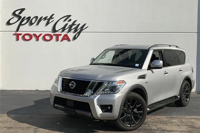 2019 Nissan Armada SV photo 1