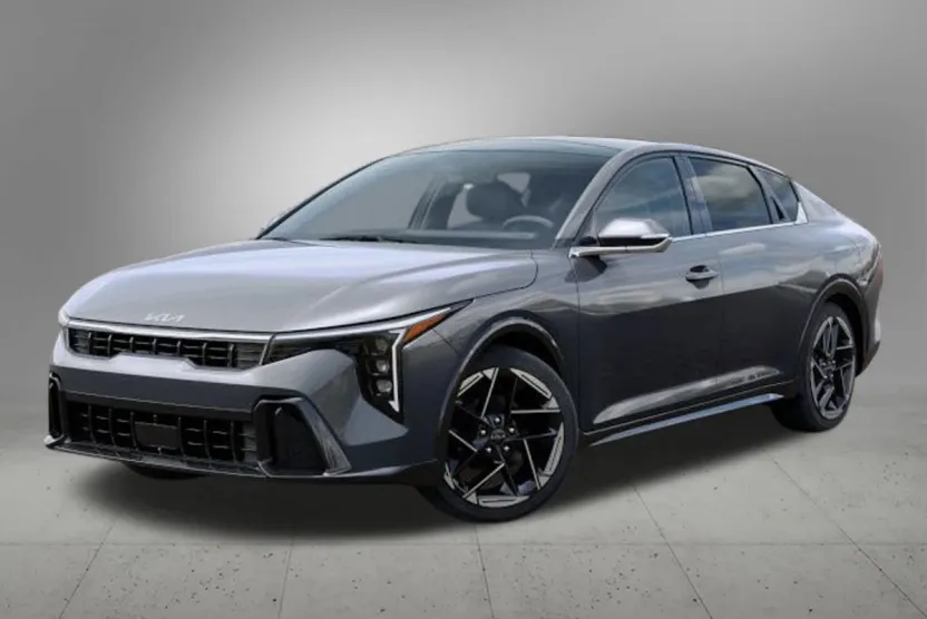 2025 Kia K4 GT-Line photo 1