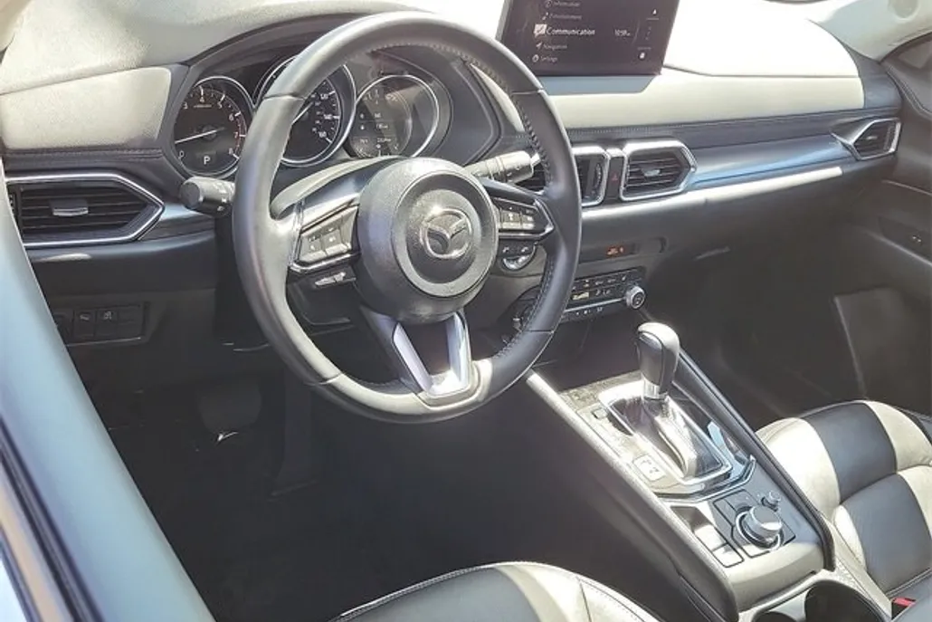 2024 Mazda CX-5 2.5 S Preferred photo 1