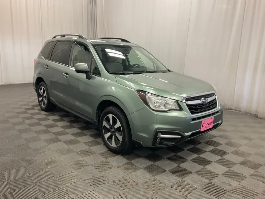2018 Subaru Forester 2.5i Premium photo 1