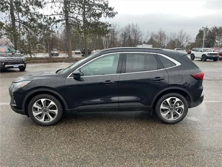 2023 Ford Escape Platinum photo 1