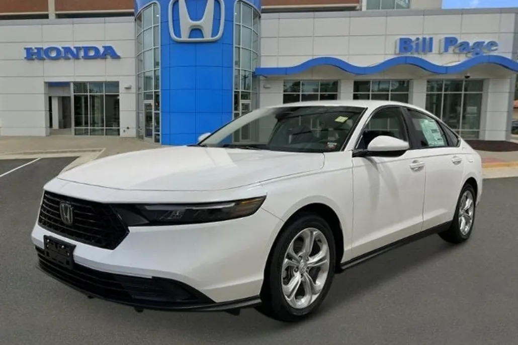 2025 Honda Accord LX photo 1
