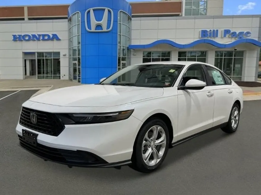 2025 Honda Accord LX photo 1