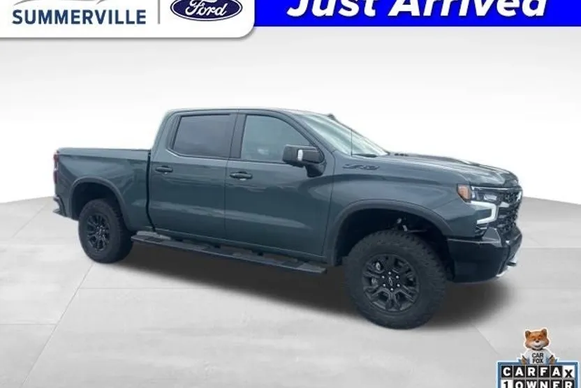 2025 Chevrolet Silverado 1500 ZR2 photo 1