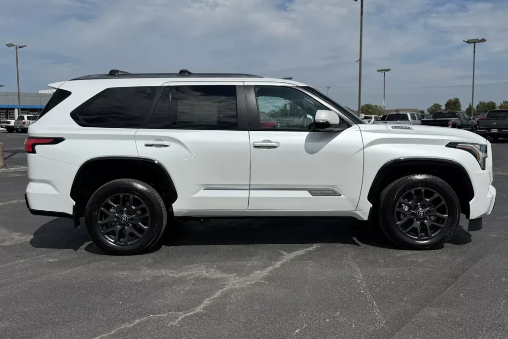 2026 Toyota Sequoia Platinum photo 1
