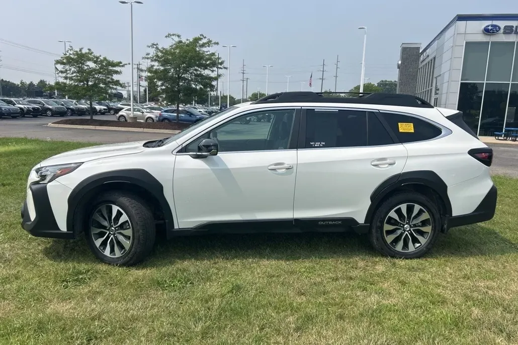 2024 Subaru Outback Limited photo 1