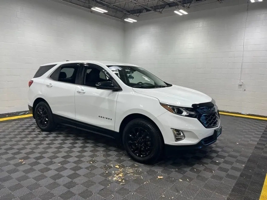 2019 Chevrolet Equinox LT photo 1