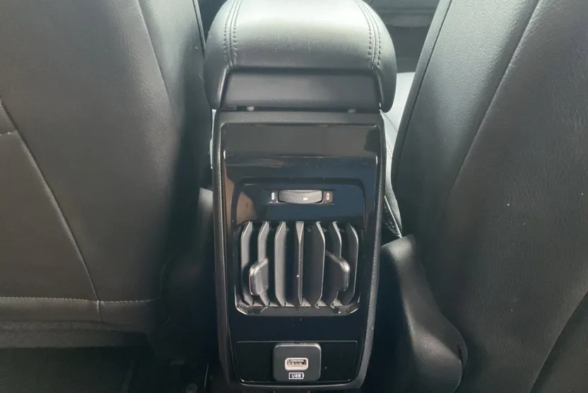 2022 Jeep Compass Latitude Lux photo 1