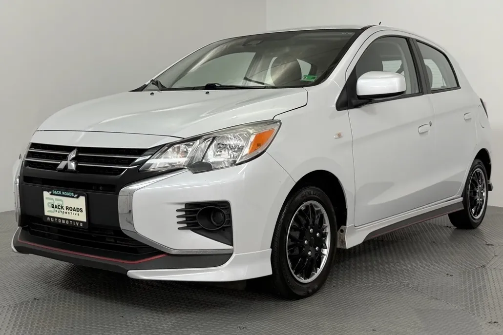 2022 Mitsubishi Mirage ES photo 1