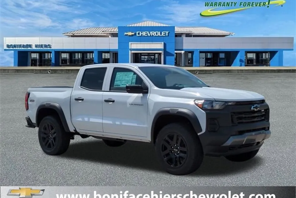 2025 Chevrolet Colorado Trail Boss photo 1