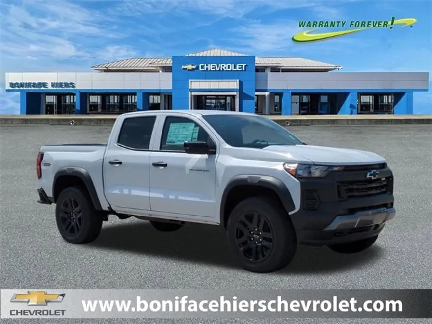 2025 Chevrolet Colorado Trail Boss photo 1