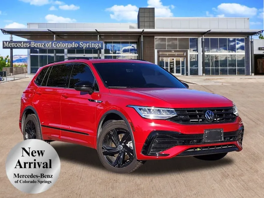 2024 Volkswagen Tiguan SE R-Line Black photo 1