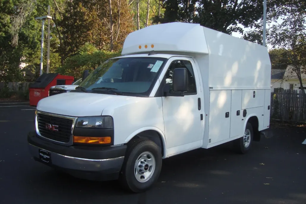 2025 Gmc Savana Cutaway 3500 Base photo 1