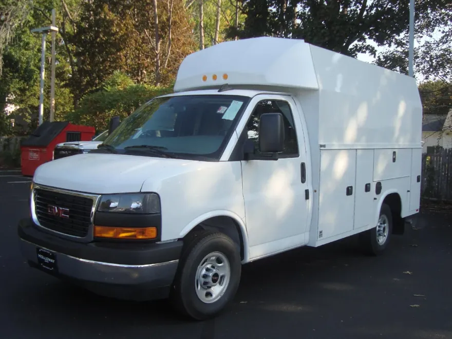 2025 Gmc Savana Cutaway 3500 Base photo 1