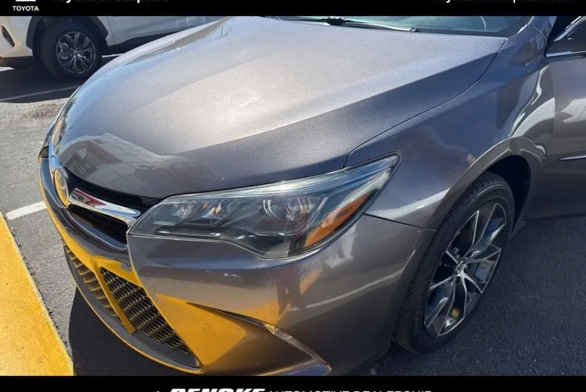 2015 Toyota Camry XSE V6 photo 1