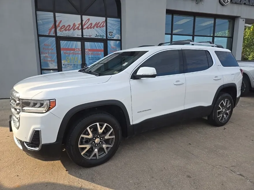 2022 Gmc Acadia SLE photo 1