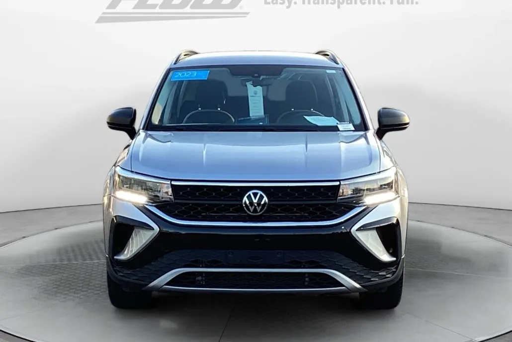 2023 Volkswagen Taos S photo 1