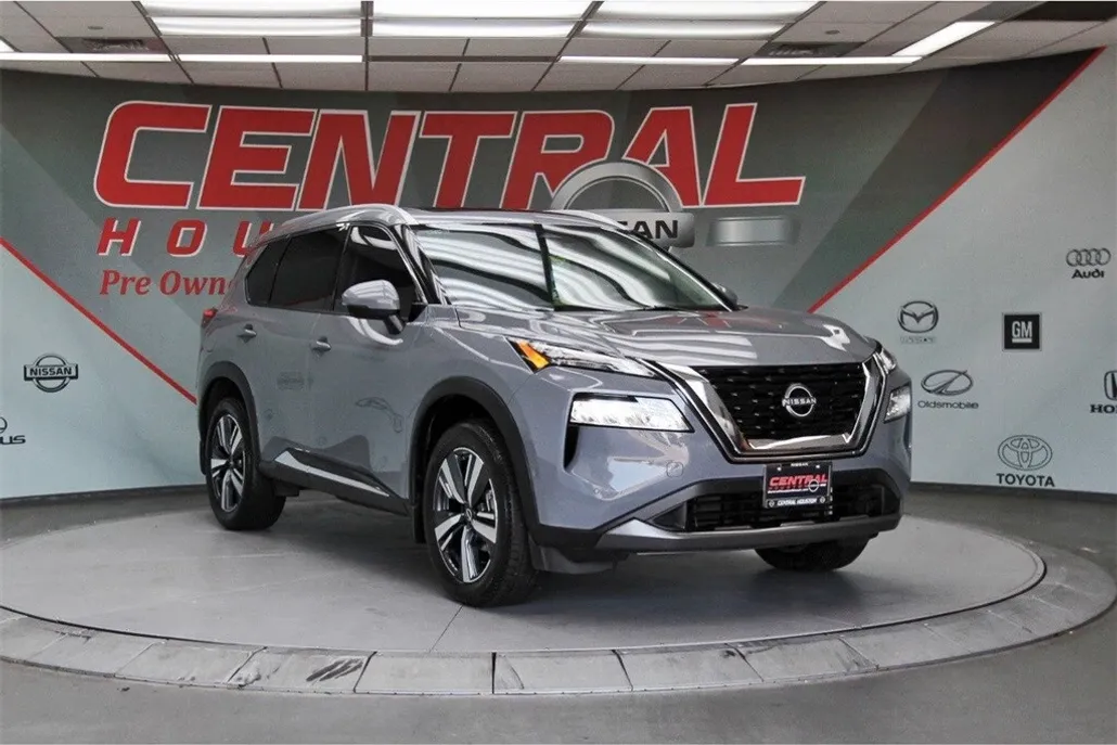 2023 Nissan Rogue SL photo 1