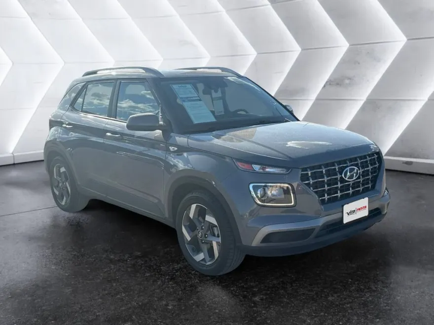 2022 Hyundai Venue SEL Limited photo 1