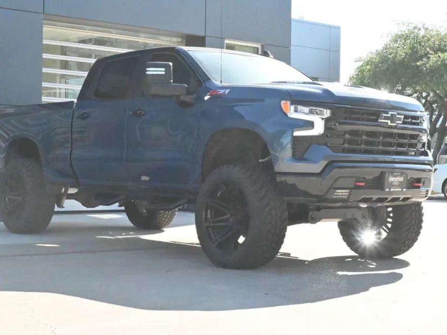 2024 Chevrolet Silverado 1500 LT Trail Boss photo 1