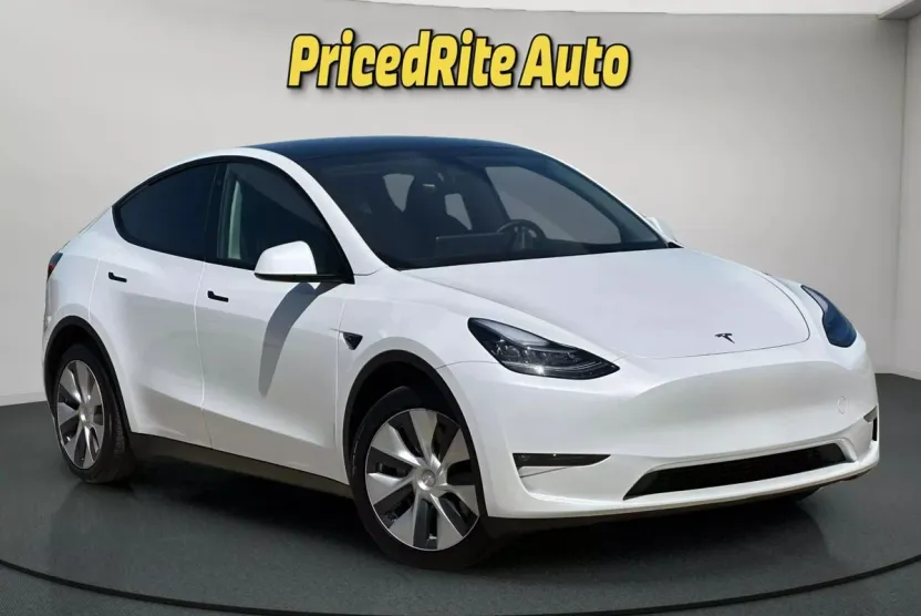 2023 Tesla Model Y Long Range photo 1