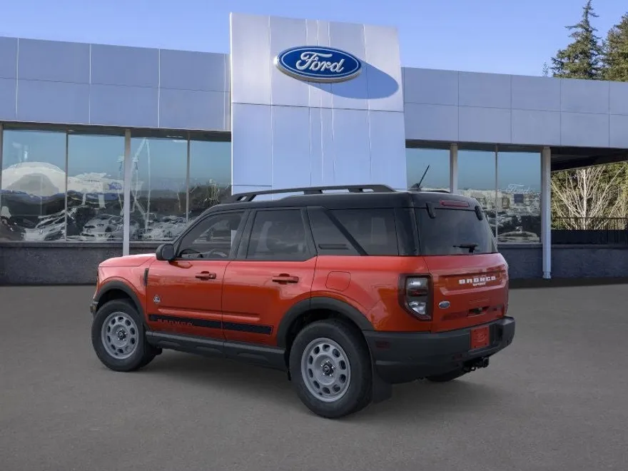 2024 Ford Bronco Sport Outer Banks photo 1