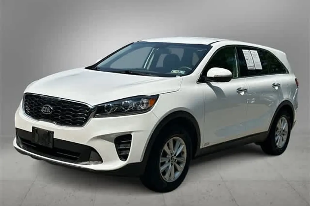 2019 Kia Sorento LX photo 1