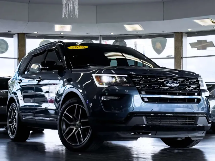 2018 Ford Explorer Sport photo 1