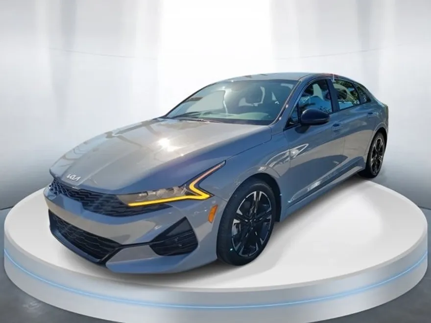 2022 Kia K5 GT-Line photo 1