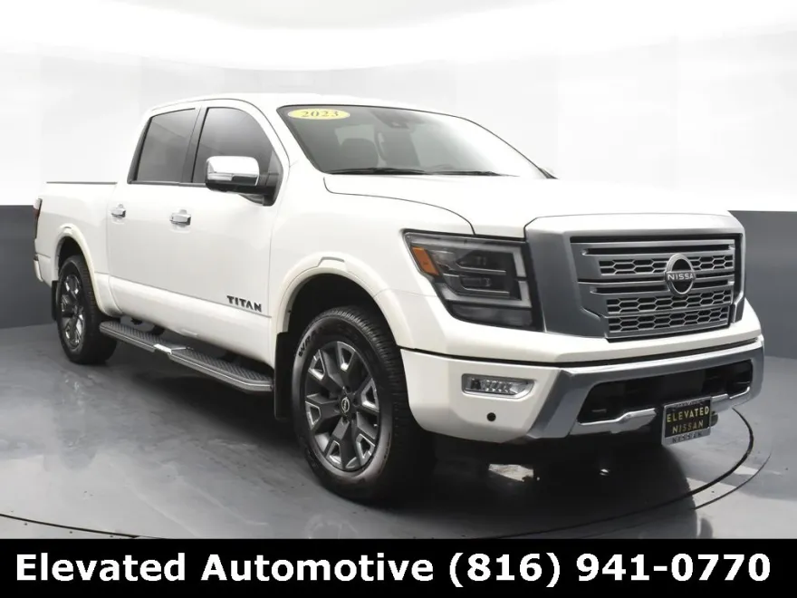 2023 Nissan Titan Platinum Reserve Crew Cab photo 1