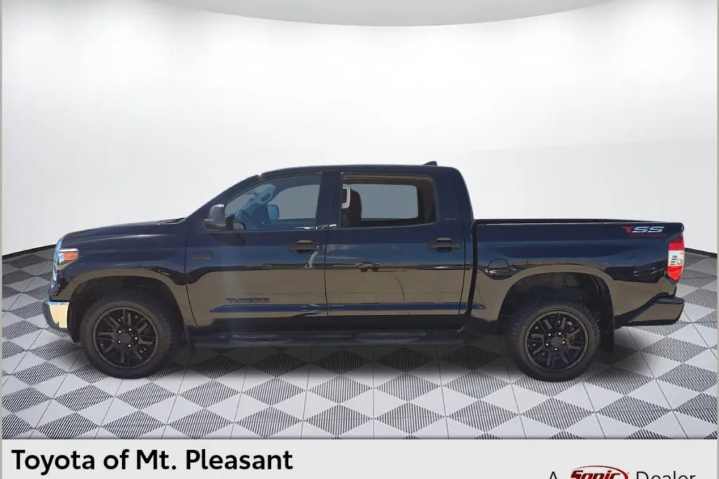 2021 Toyota Tundra SR5 CrewMax photo 1