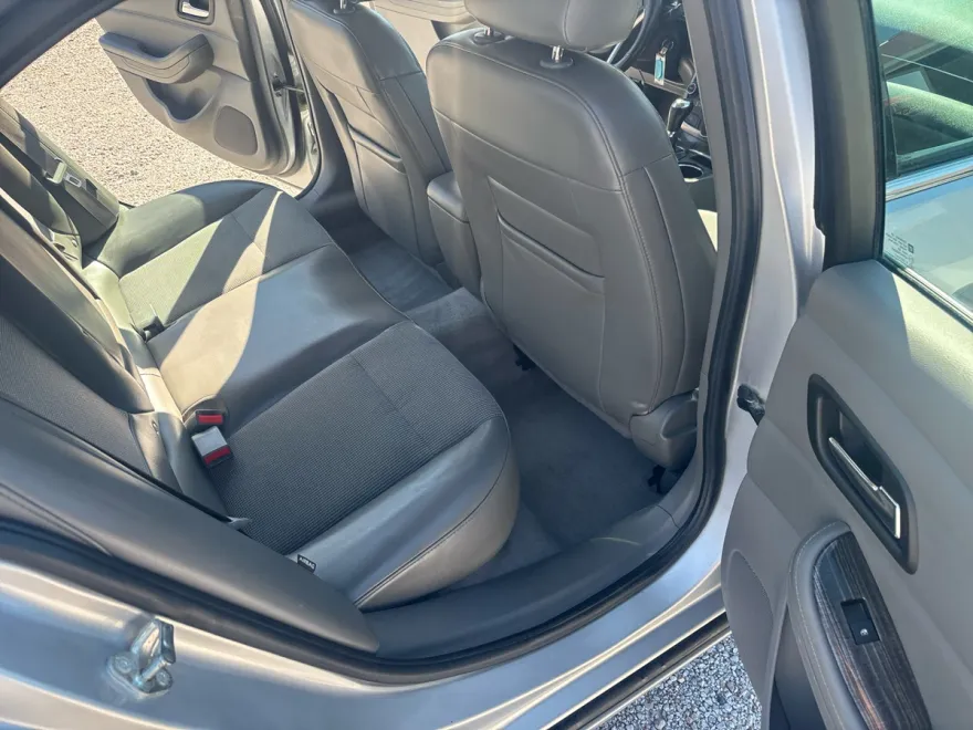 2015 Chevrolet Malibu 2LT photo 1