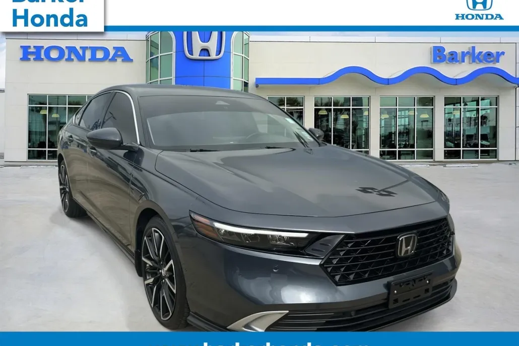 2024 Honda Accord Hybrid Touring photo 1
