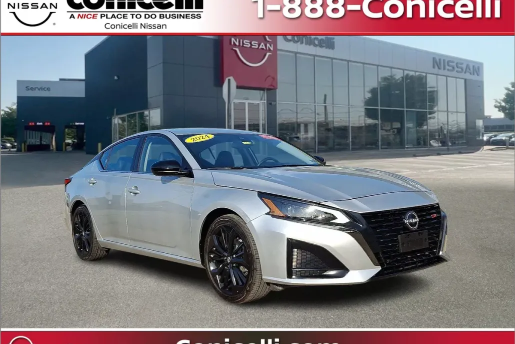 2024 Nissan Altima 2.5 SR photo 1