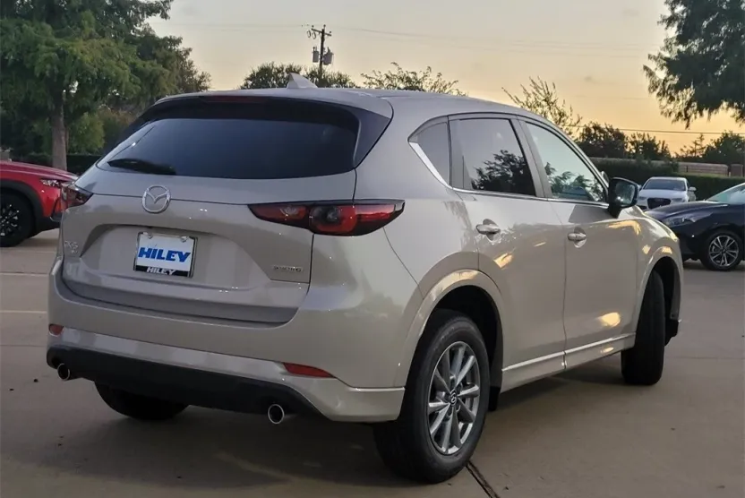 2025 Mazda CX-5 2.5 S Preferred photo 1